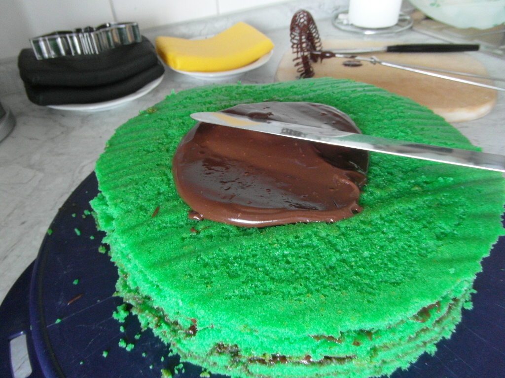 Pin Von Aaruhi Sharma Auf Avengers Hulk Kuchen Avengers Kuchen Geburtstagstorte