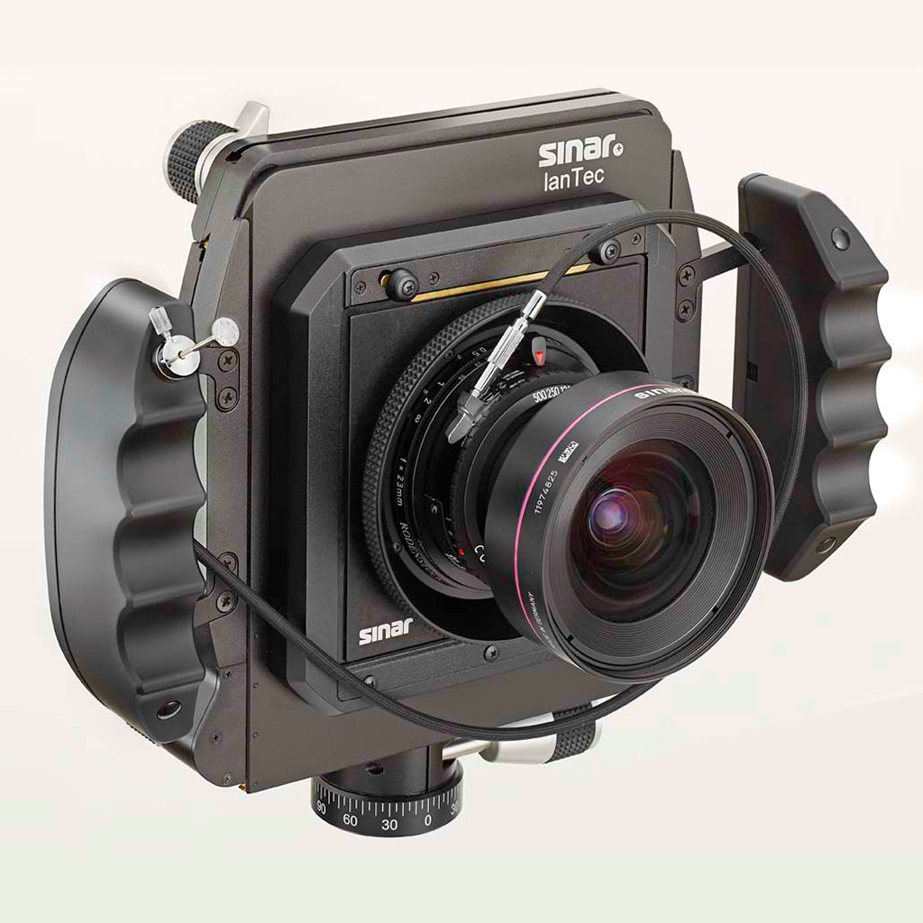 Sinar LanTec Mobile Camera Platform with SinarBack S 30|45. Image courtesy of Sinar.