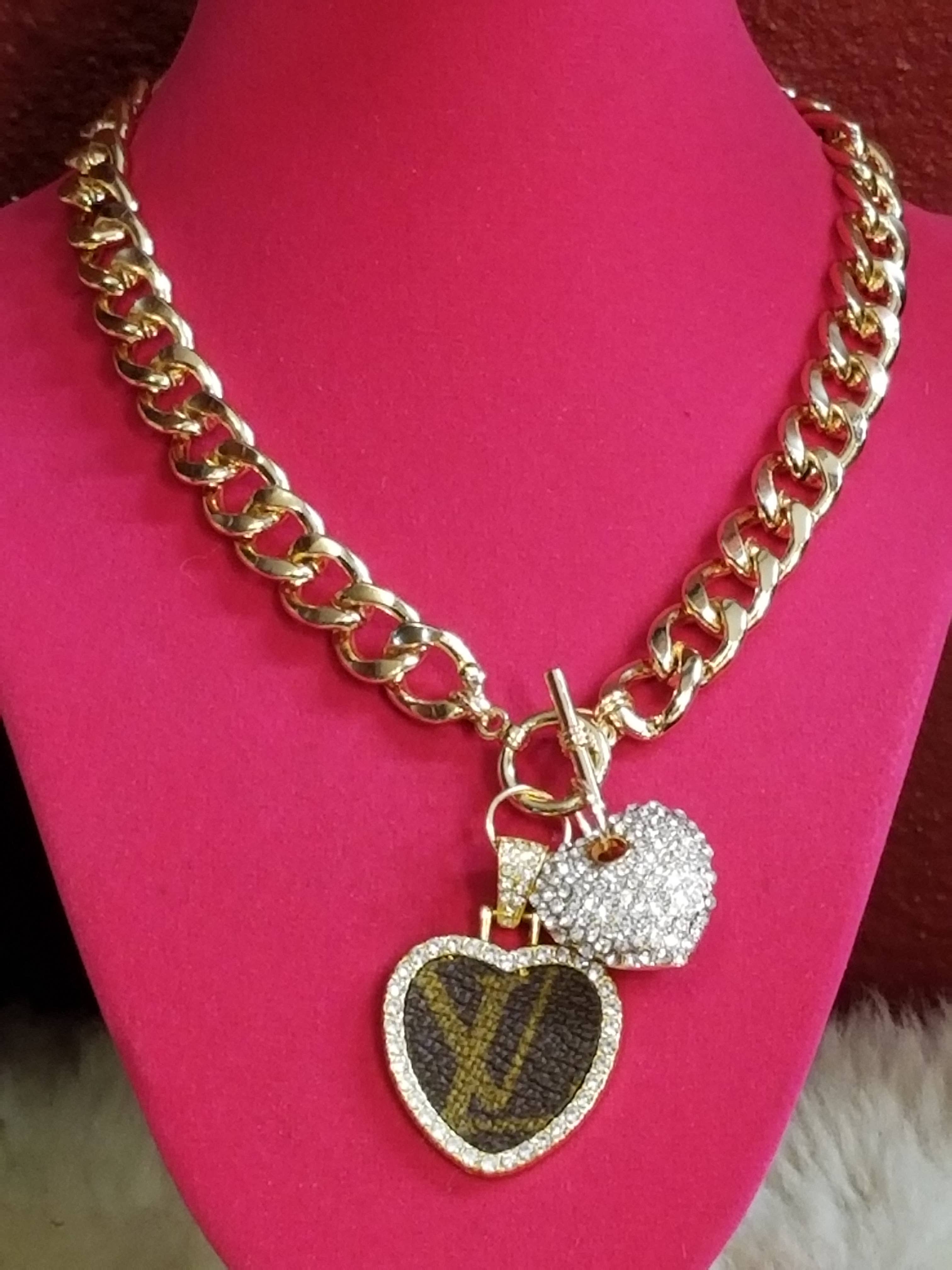 canvas Chunky chain necklace w heart-silver