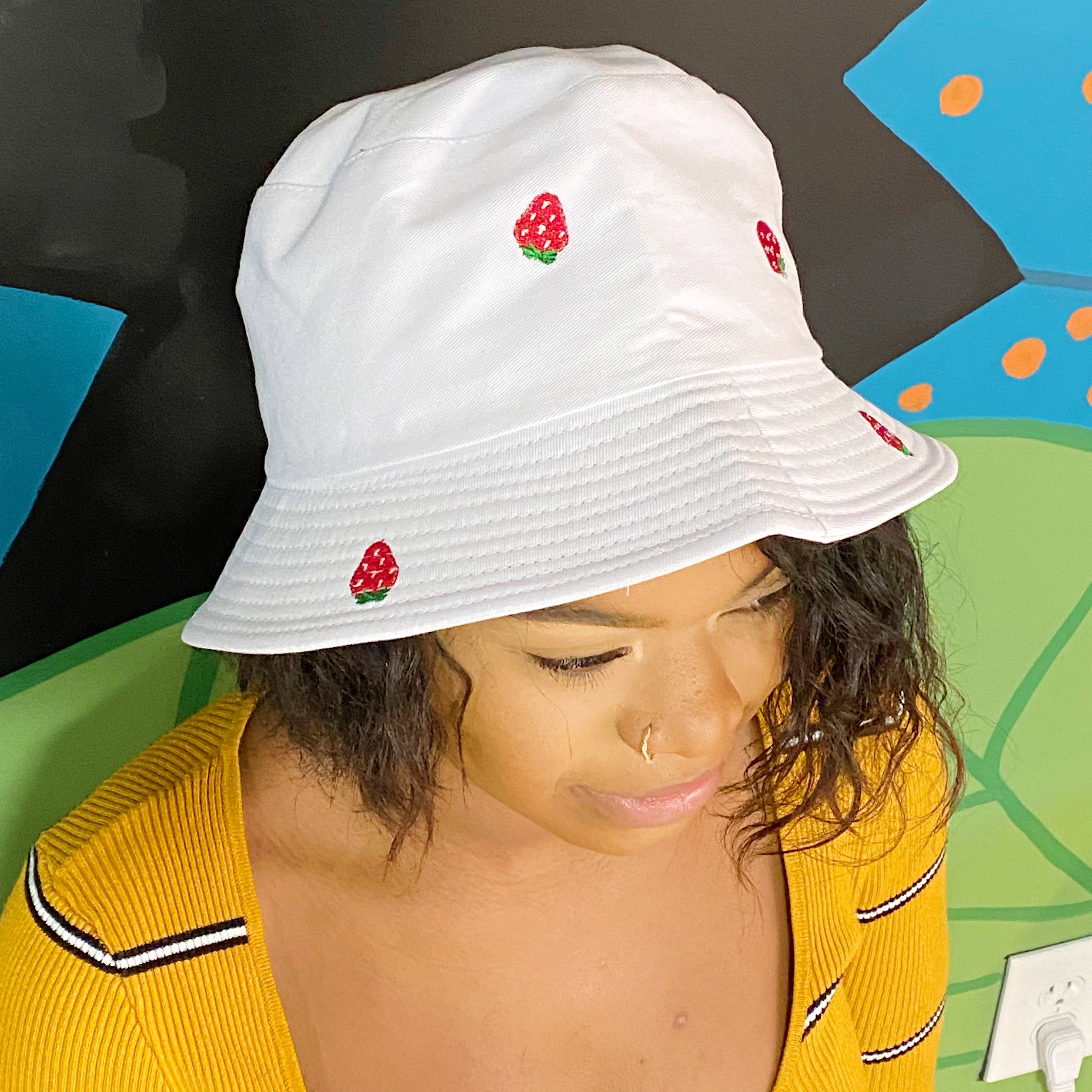 Sweety Fruity Bucket Hat, Strawberry/White