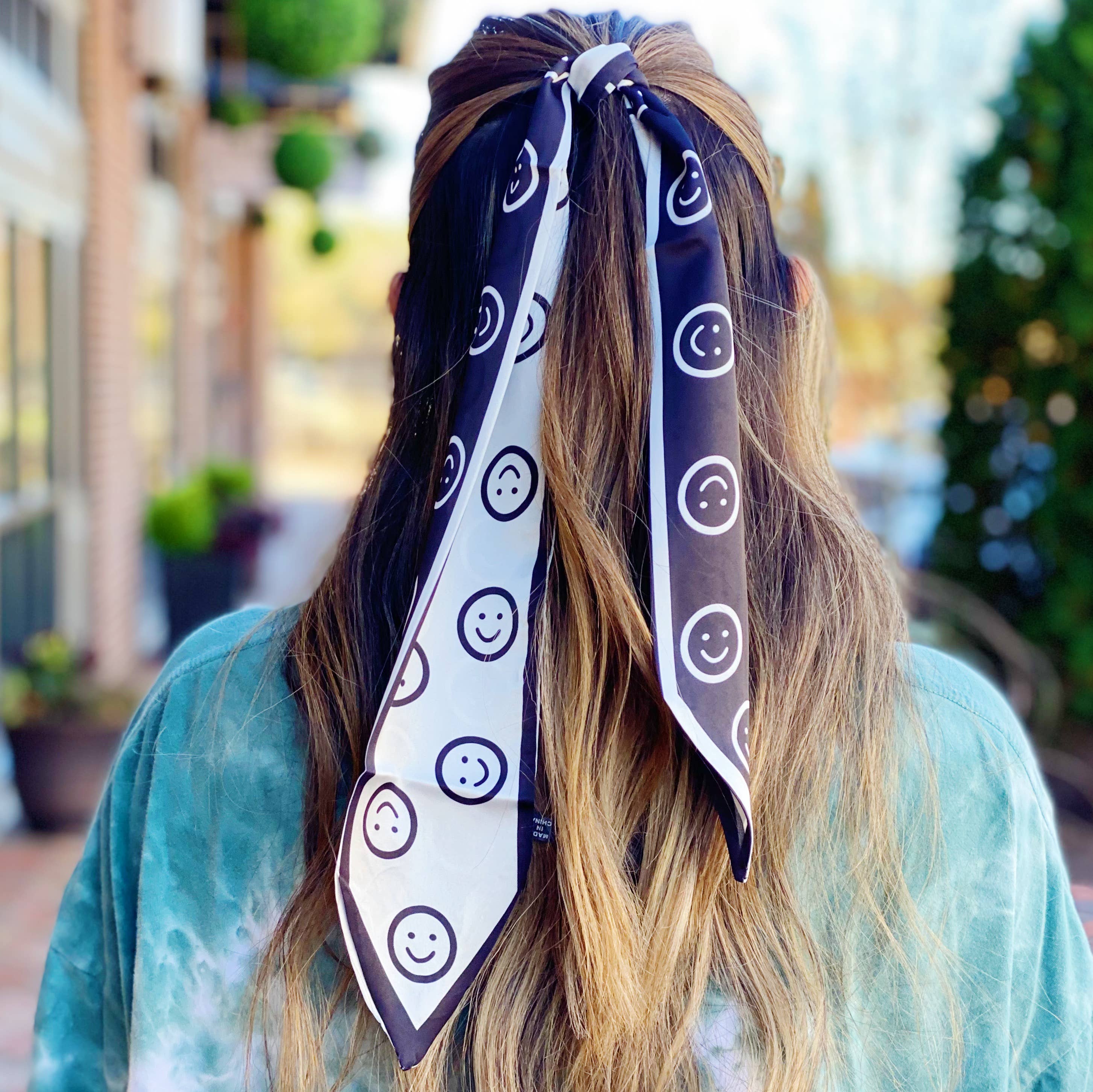 Happy All Around Sleek Scarf, Black