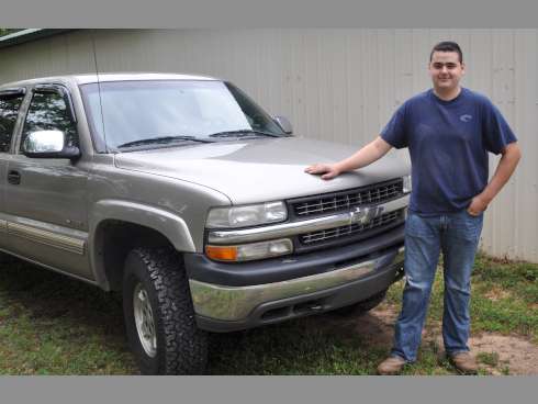 Laurel hill school student receives $1,000 scholarship