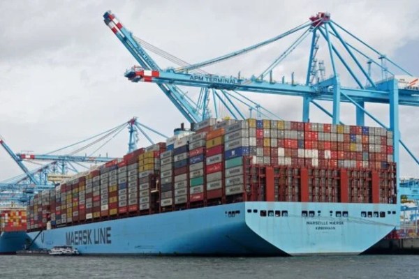 Maritime Leaders Address Industry Challenges and Decarbonization Strategies Navigating the future of container shipping: Macro headwinds and decarbonisation-driven opportunity