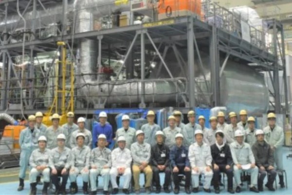 World’s First Dual-Fuel Ammonia Marine Engine Unveiled by Japan Engine Corp Japan reveals the world's first commercial ammonia engine