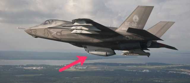 F-35B 機関砲の弾が爆発、機体損傷