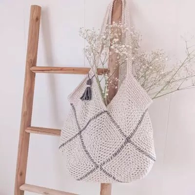 Modern Crochet Tote Bag Pattern by Jewels And Jones