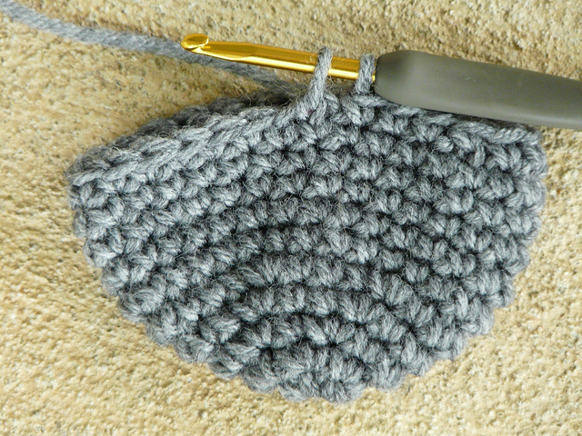 crochetbug, invisible decrease, single crochet, crochet lemur, amigurPut your hook through the front loop of the first stitch of the decrease, amigrumi lemur, crochet toy