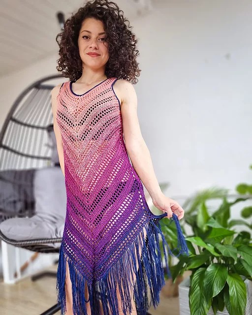 Que faire avec 1 pelote Whirl Scheepjes ? 10 modèles crochet gratuits et faciles à réaliser avec un seul cake dégradé. Inspires-toi vite !