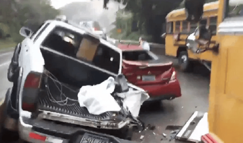 Múltiple accidente de tránsito en carretera Los Chorros deja tres ...