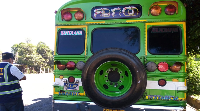 VMT sancionó unidad de la ruta 210 por circular con llantas en mal ...