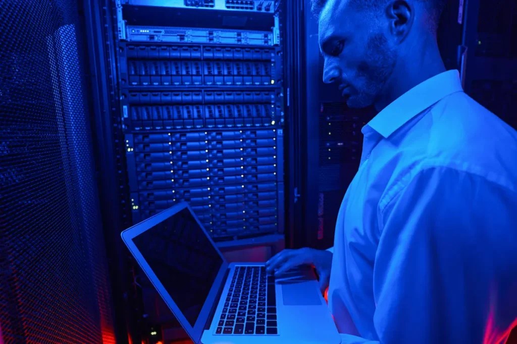 benefits of a dedicated server