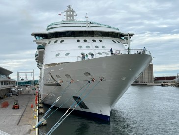 Cruise Ships - Royal Caribbean's Cruise Ship Radiance of the Seas Leaves the Port of Tampa