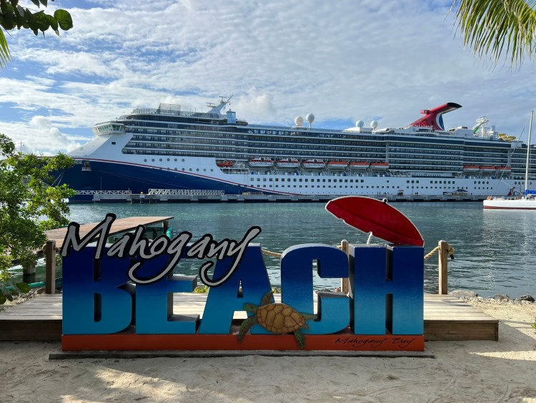 Cruise Ports - Guide to Carnival Cruise Line's Mahogany Bay Cruise Port in Roatan, Honduras