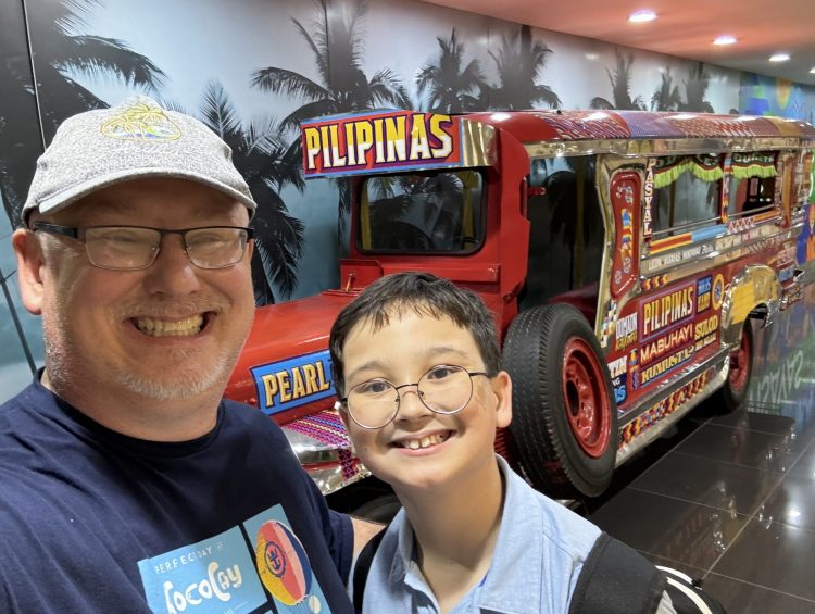 Travel Vlogs - First Time Traveling to the Philippines - Charlotte to Manilla