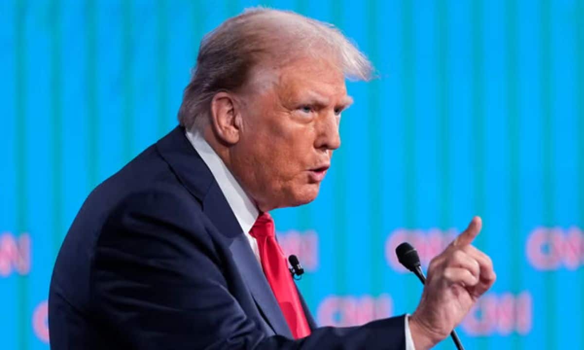 Bitcoin Holds Strong at $90K After Trump’s Shocking Interest Rate and Venezuela Strike Comments (2026)