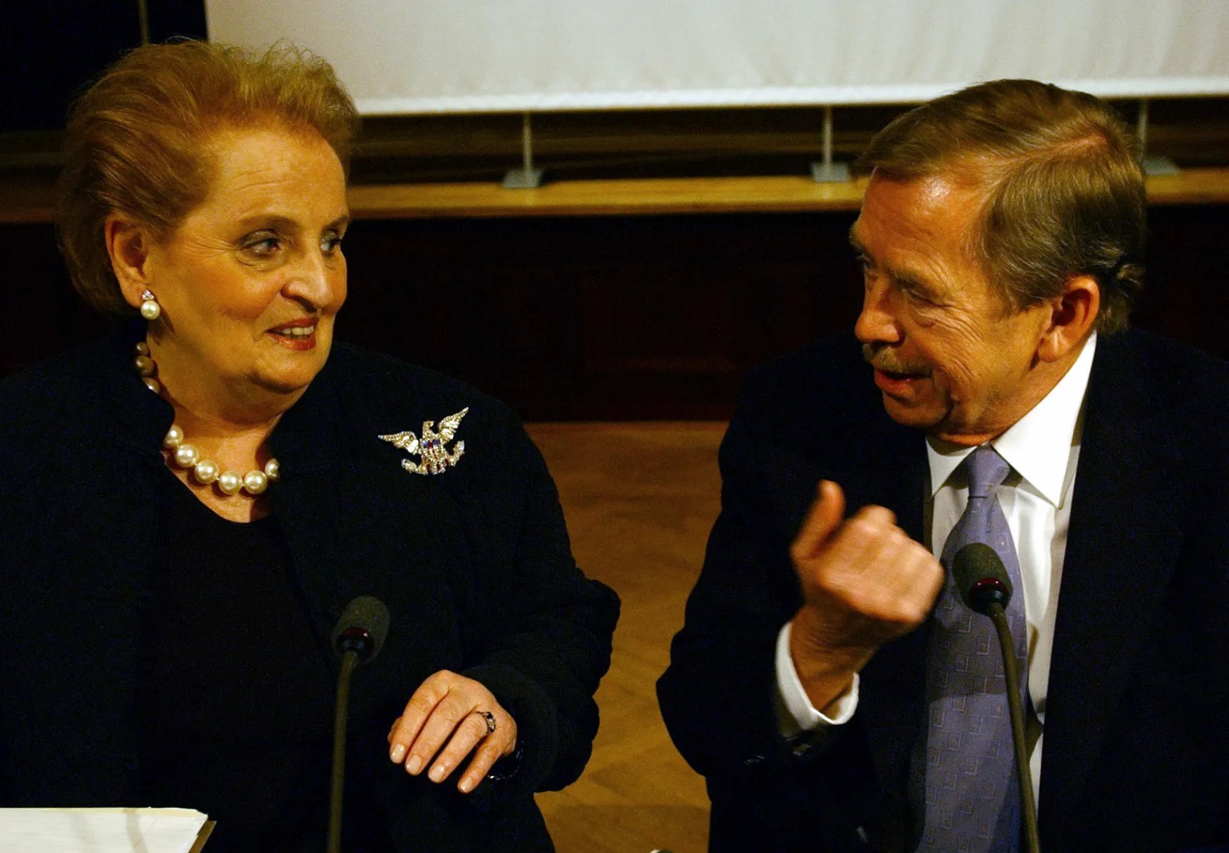 Madeleine jana korbel albright was an american diplomat who served as the 64th united states secretary of state from 1997 to 2001 under president bill . Fv7wzrn X8dubm