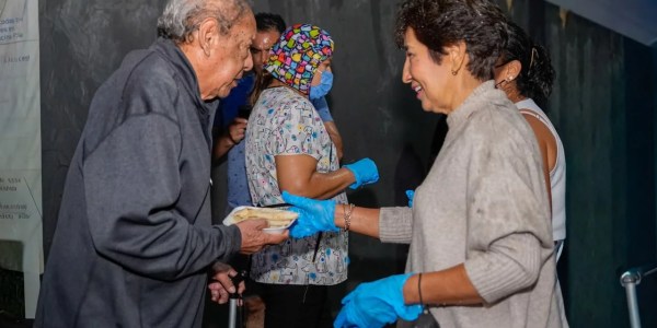 DIF CUAUTLA BRINDA APOYO A FAMILIAS CON CENAS CALIENTES EN HOSPITALES 10 7DF