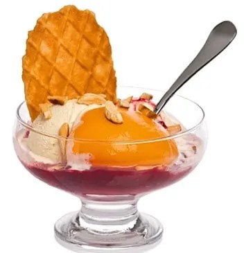 pêche Melba, pêche pochée, glace vanille, coulis de framboise et amandes effilées