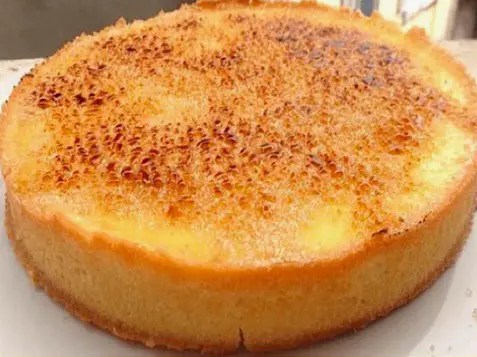 Tarte crème brûlée caramélisée sur pâte sablée