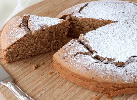Ardéchois à la crème de marrons, gâteau moelleux tranché