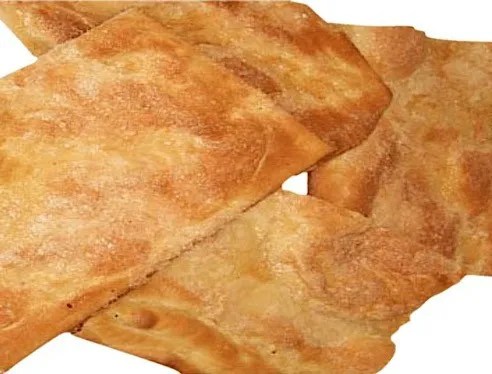 Pompe à l’huile aveyronnaise, pâtisserie moelleuse dorée au four