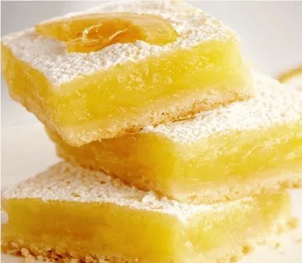 barres au citron (lemon bars), carrés sablés à l'appareil au citron