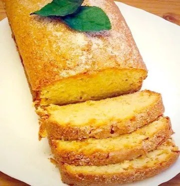 Cake à la mangue moelleux tranché