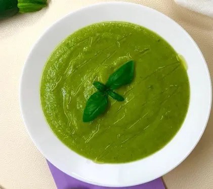 Crème de courgettes au basilic