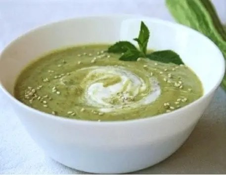 Crème 5 minutes de courgettes et yaourt grec