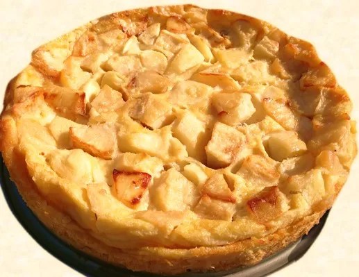 Michon breton aux pommes nappé de confiture d'abricot, gâteau de Haute-Bretagne