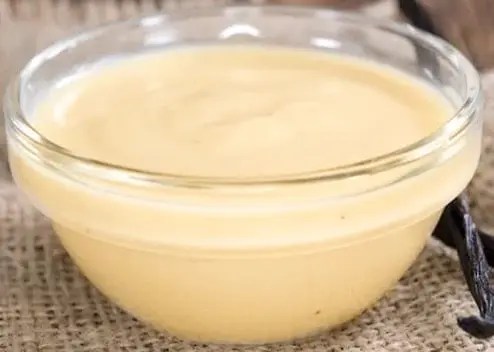 Crème vla vanille des Pays-Bas dans un bol