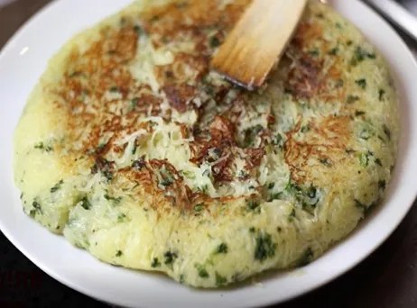 Mounassou aux pommes de terre, galette corrézienne dorée à la poêle