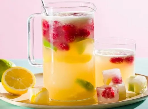 Le cocktail Copacabana, citronnade sans alcool aux framboises et à la vanille