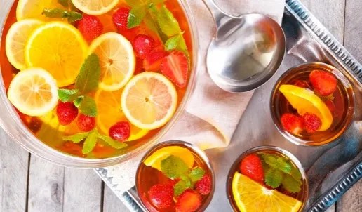 Punch sans alcool, cocktail de fruits frais