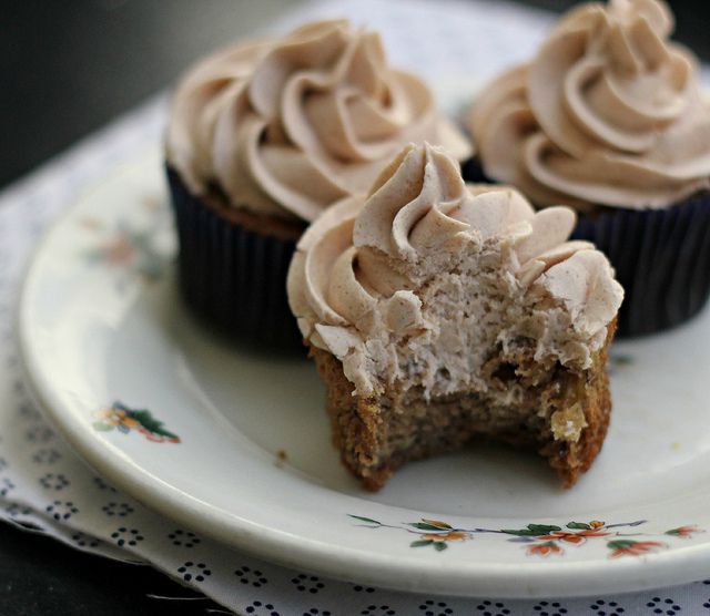 Banana Chocolate Chip Cupcakes
