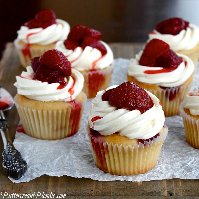 Roasted Strawberry and Mascarpone Cupcakes