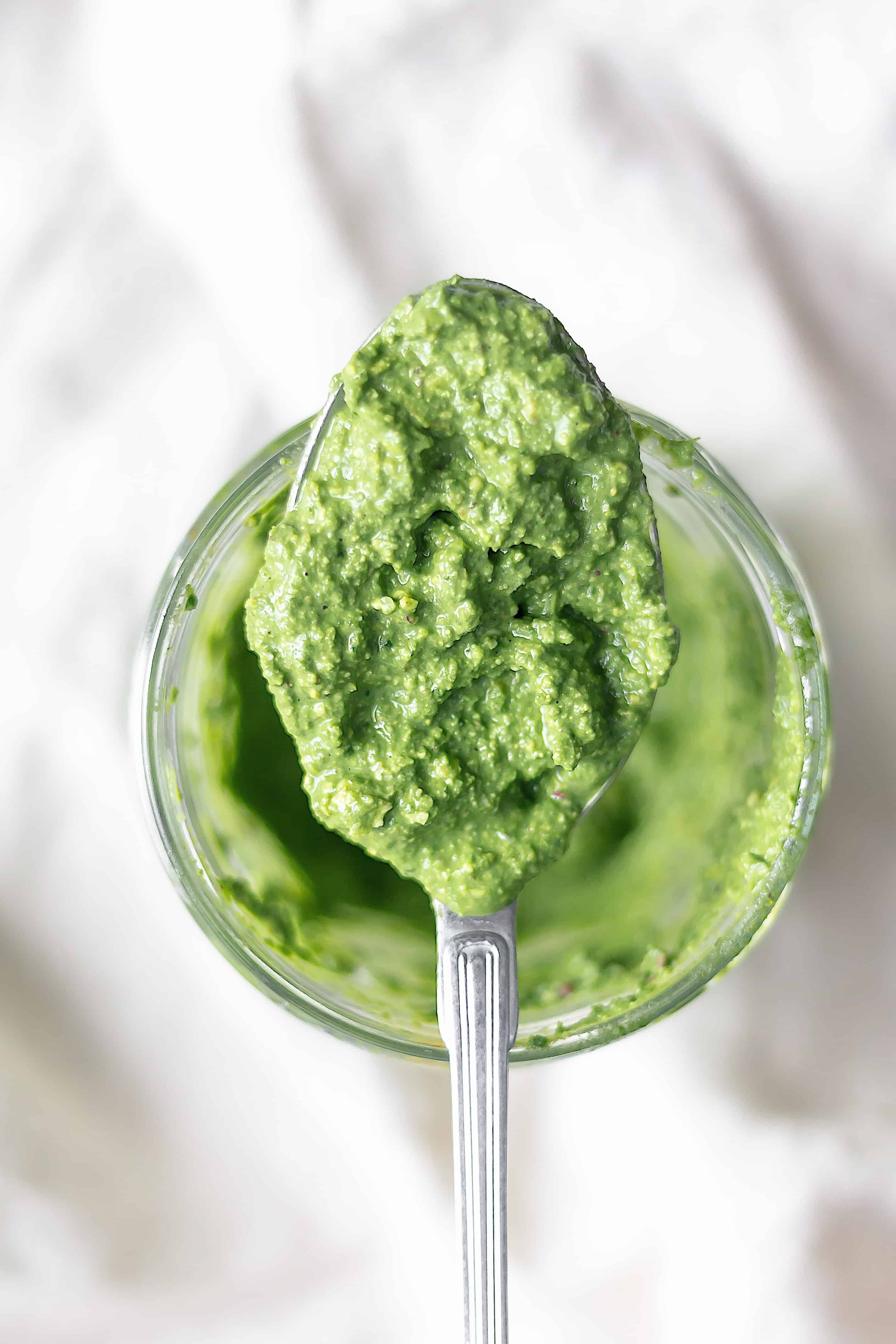 oil-free pistachio, spinach & basil pesto