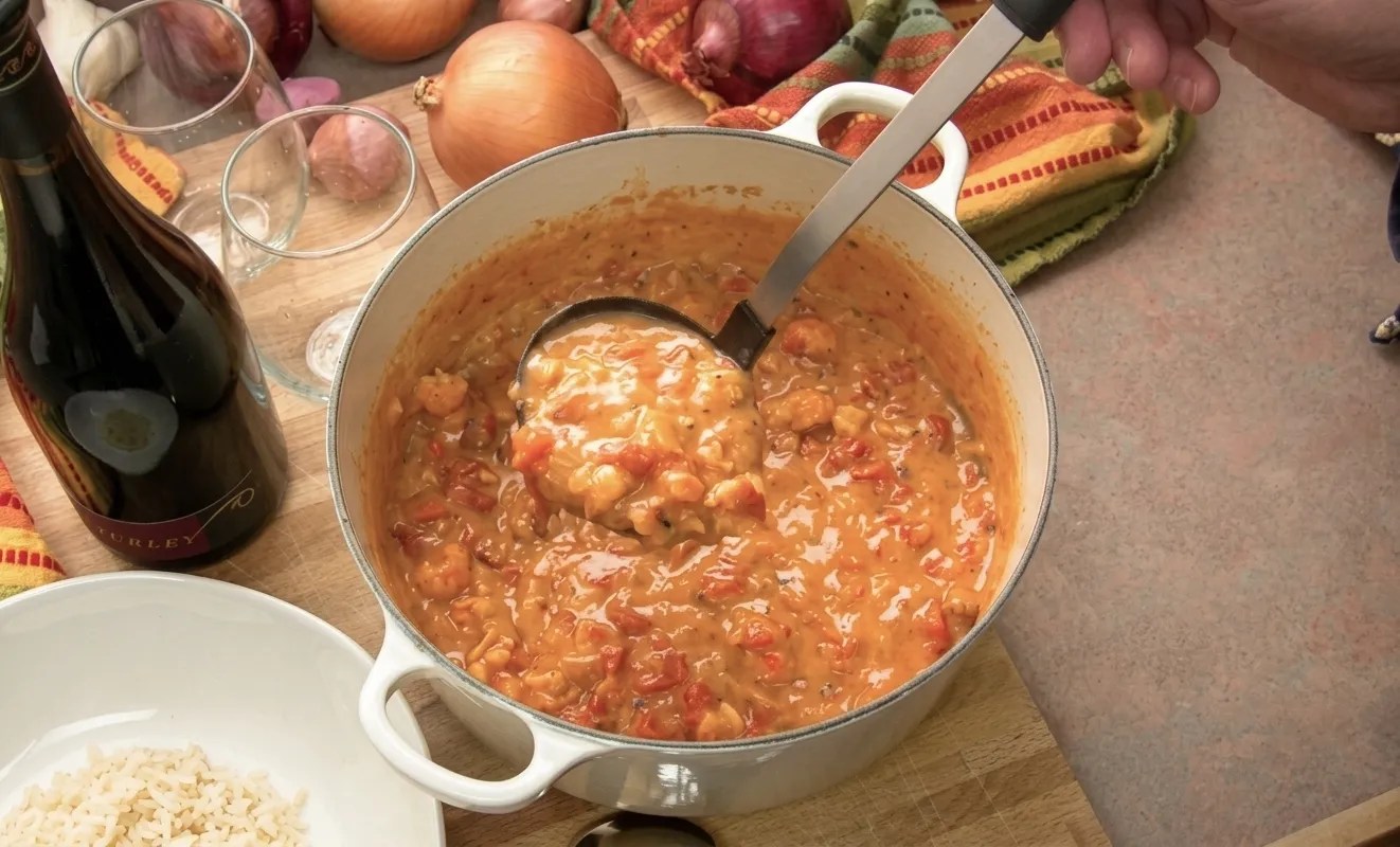 Étouffée ready for serving over rice.