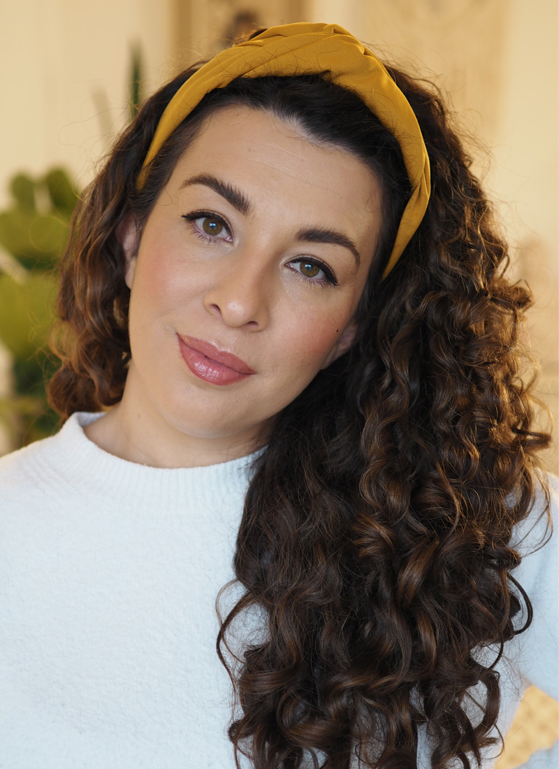 Learn how to care for different curl patterns, hair porosity, the best. How To Build A Curly Girl Hair Routine Curly Hair Method Curl Maven