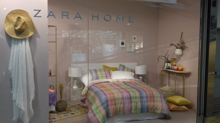 Decisión de comprar taburetes debes tener cuenta no sólo el diseño o el estilo. Escaleras De Decoracion Zara Home