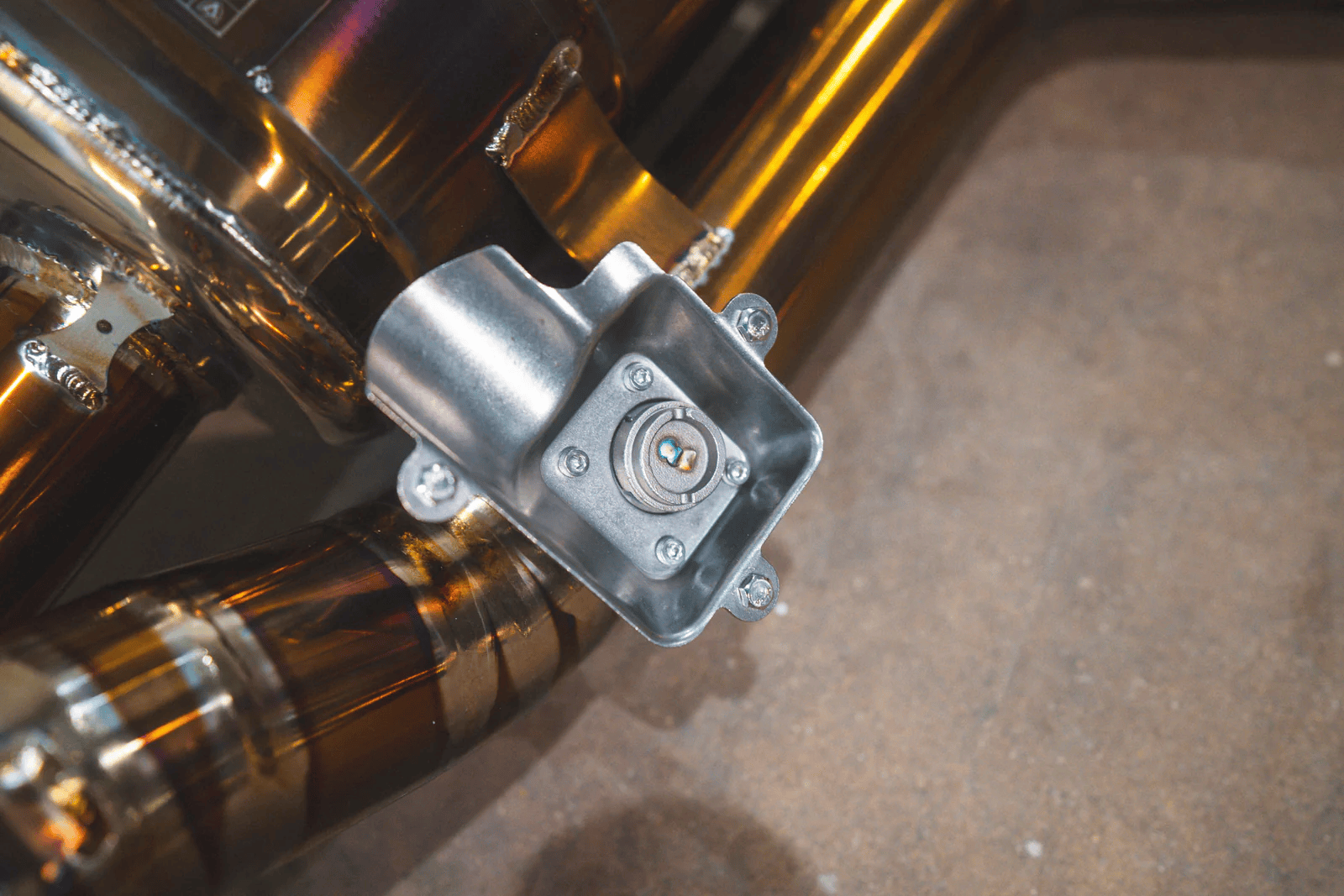 Valvetronic Designs Mercedes E63 AMG Valved System (W213)