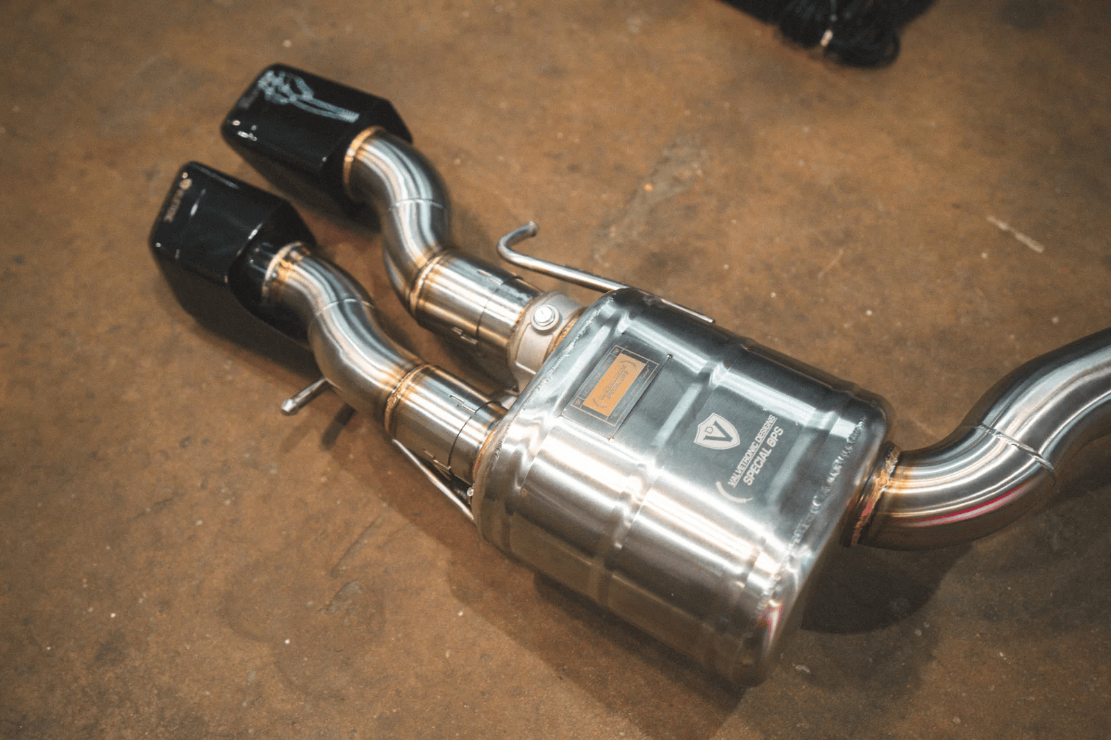 Valvetronic Designs Mercedes-AMG CLS 63 Valved Exhaust System (W218)