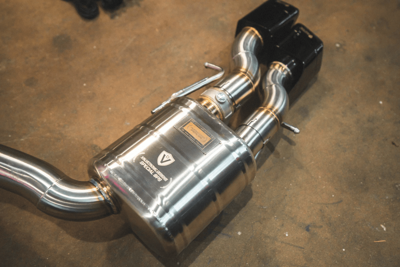 Valvetronic Designs Mercedes-AMG CLS 63 Valved Exhaust System (W218)