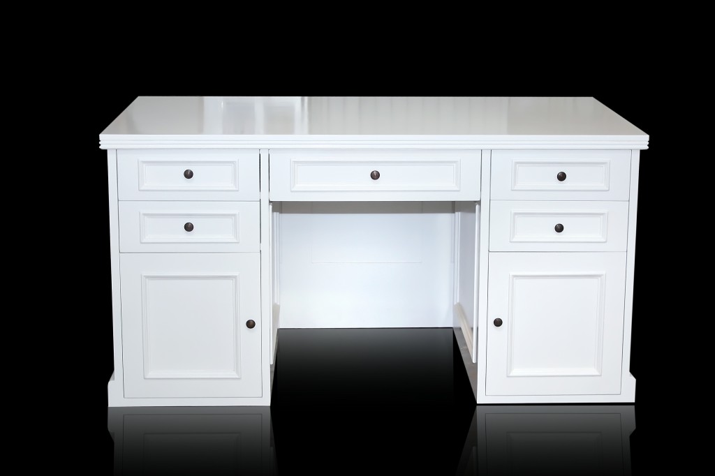 Supaya lebih menarik, pilihlah kursi dengan model yang unik. Bikin Meja Kantor Unik Dan Elegan Dengan Harga Terjangkau Custommebel Com