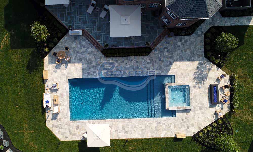 Professional Saltwater Pools Contractors At Work