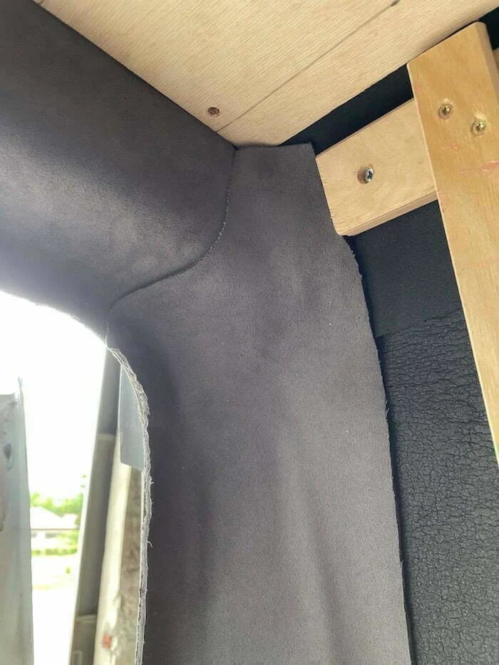 wykończenie zabudowy kampera