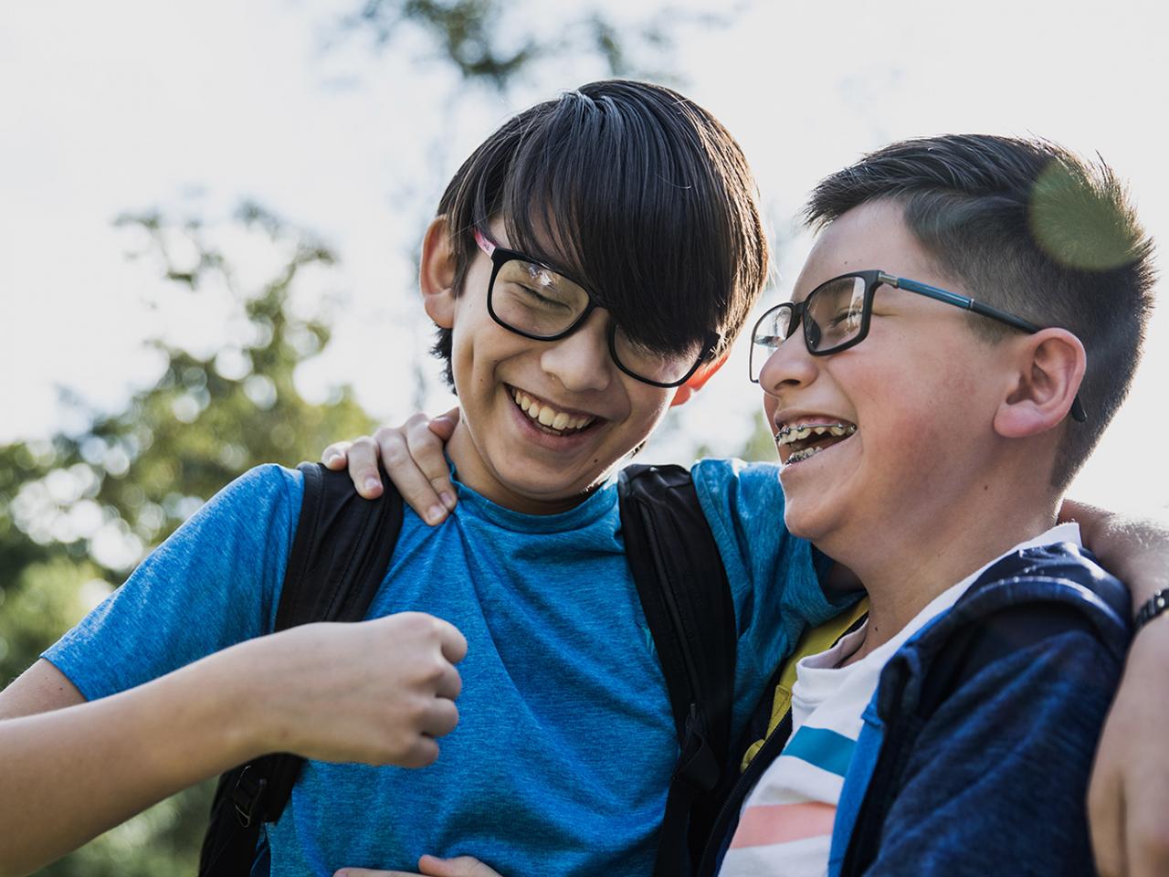 ذكريات الطفوله , صور اصدقاء اطفال بنات كيوت