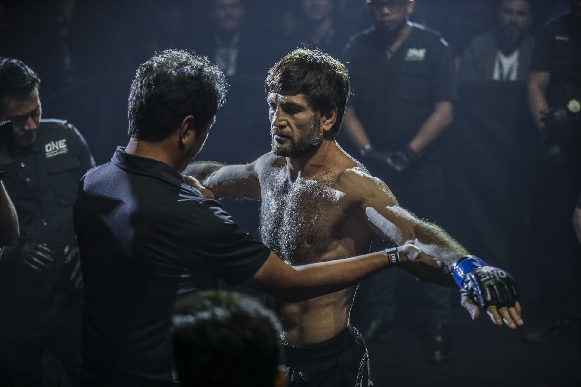 Atsushi Onari, Marat Gafurov (© ONE Championship)