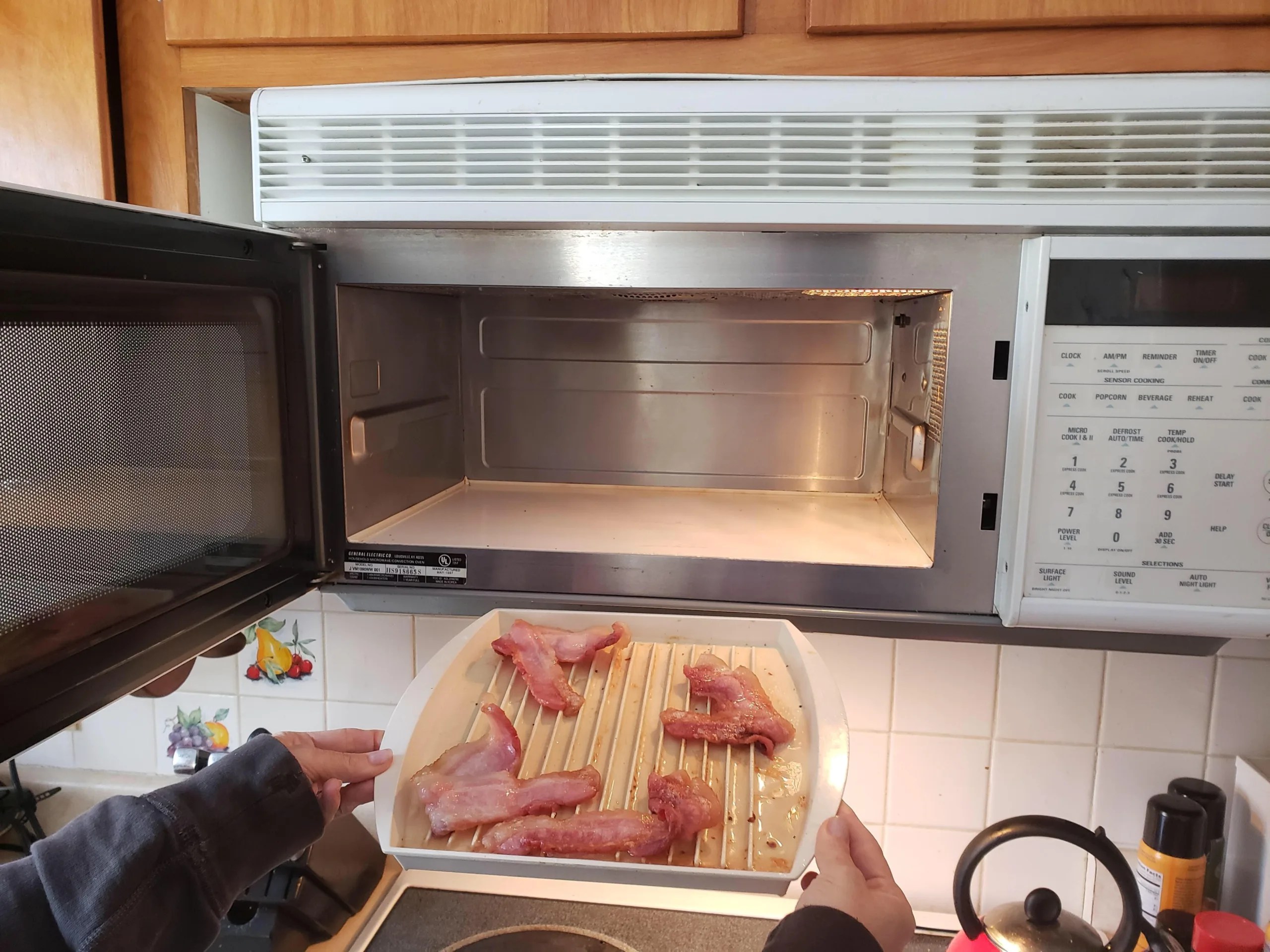 Can You Use a Microwave Without a Turntable? Easy Answer! Cyanne Eats