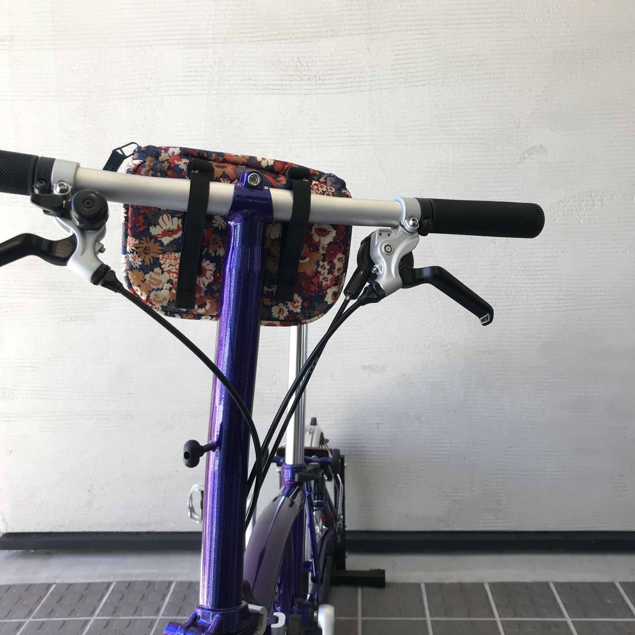 BROMPTON 花柄キャンバストートバッグ BROMPTON 花柄キャンバストートバッグ 花柄フロントバッグ販売